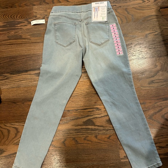 NWT Nine West Heidi Pull-on Crop - Picture 6 of 6